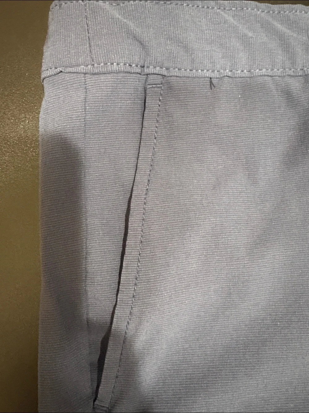 Banana Republic Men's Flat Front Shorts in Navy Size 36